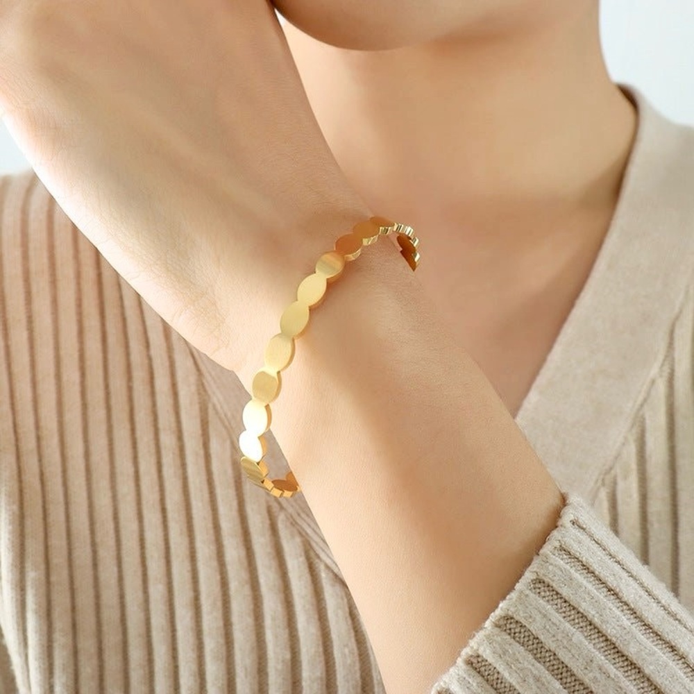 Open Edit Ellipse Cuff Bracelet - Picture 11 of 12